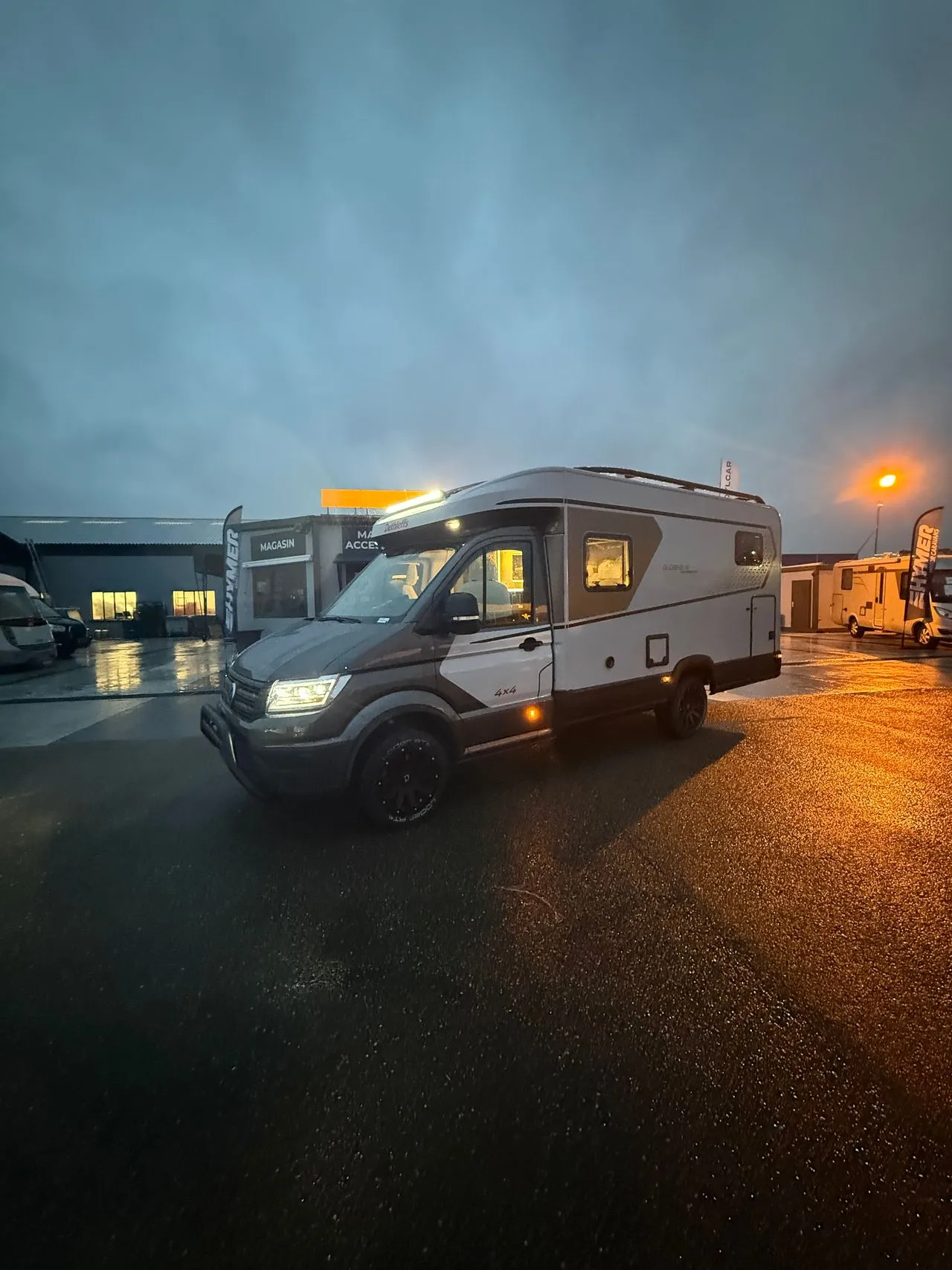 GLOBEBUS PERFORMANCE 4X4 T46