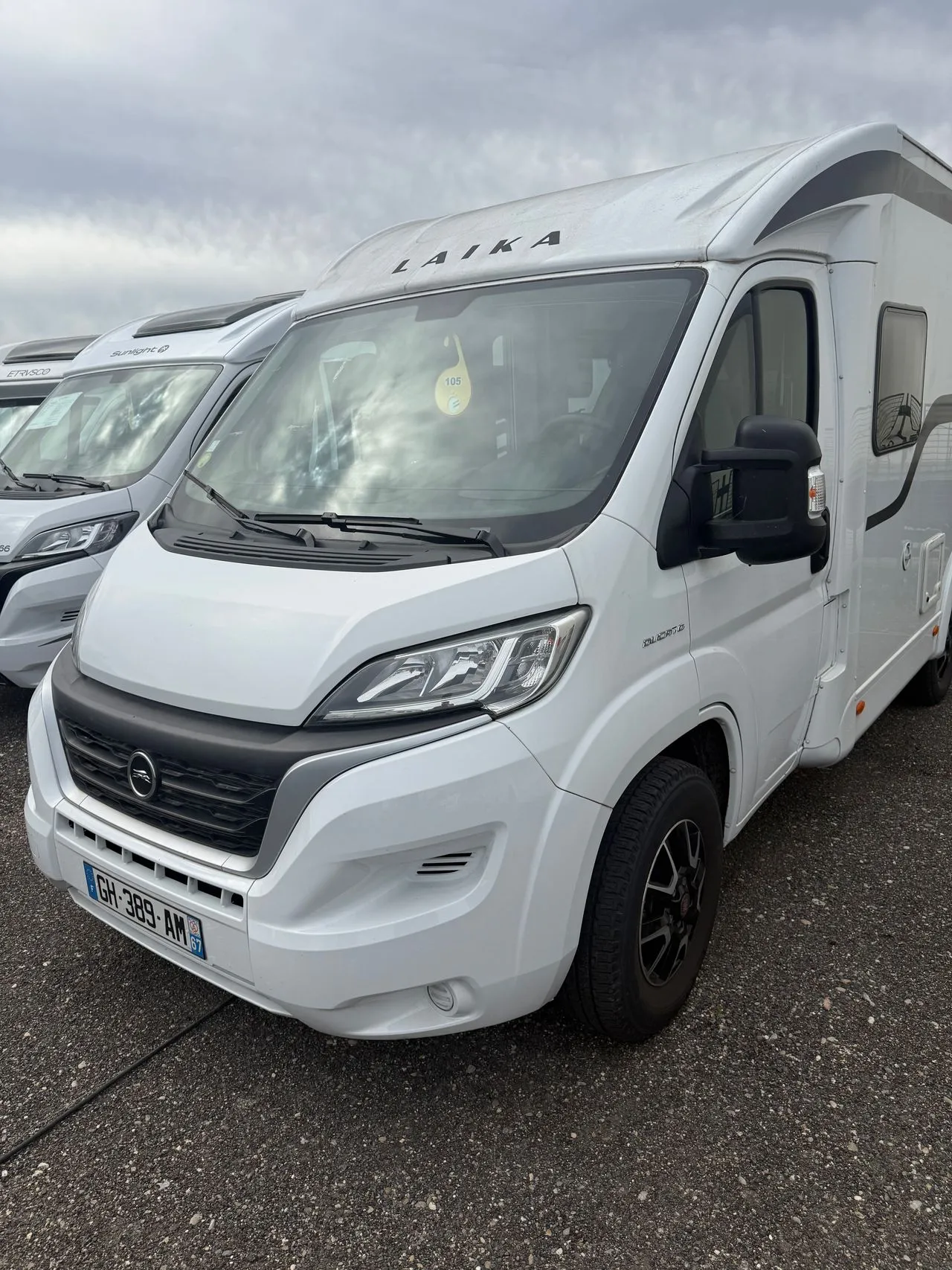 COMPACT 5 