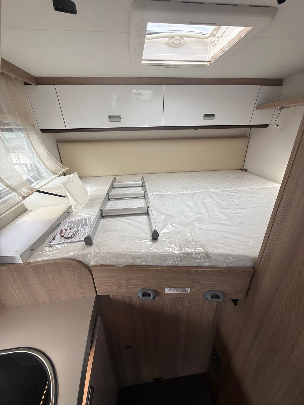COMPACT 5 