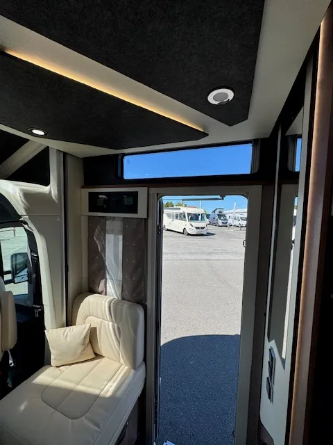 Camping-car - Fleurette - ELISTER 73 LMF - 2025
