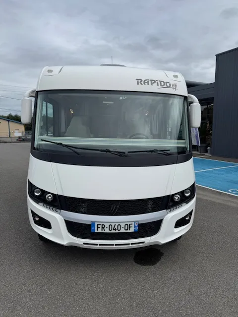 896 F