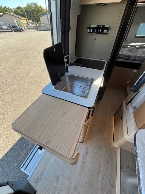 Fourgon aménagé - Campereve - CAMPERVAN XL SAPHIR - 2026