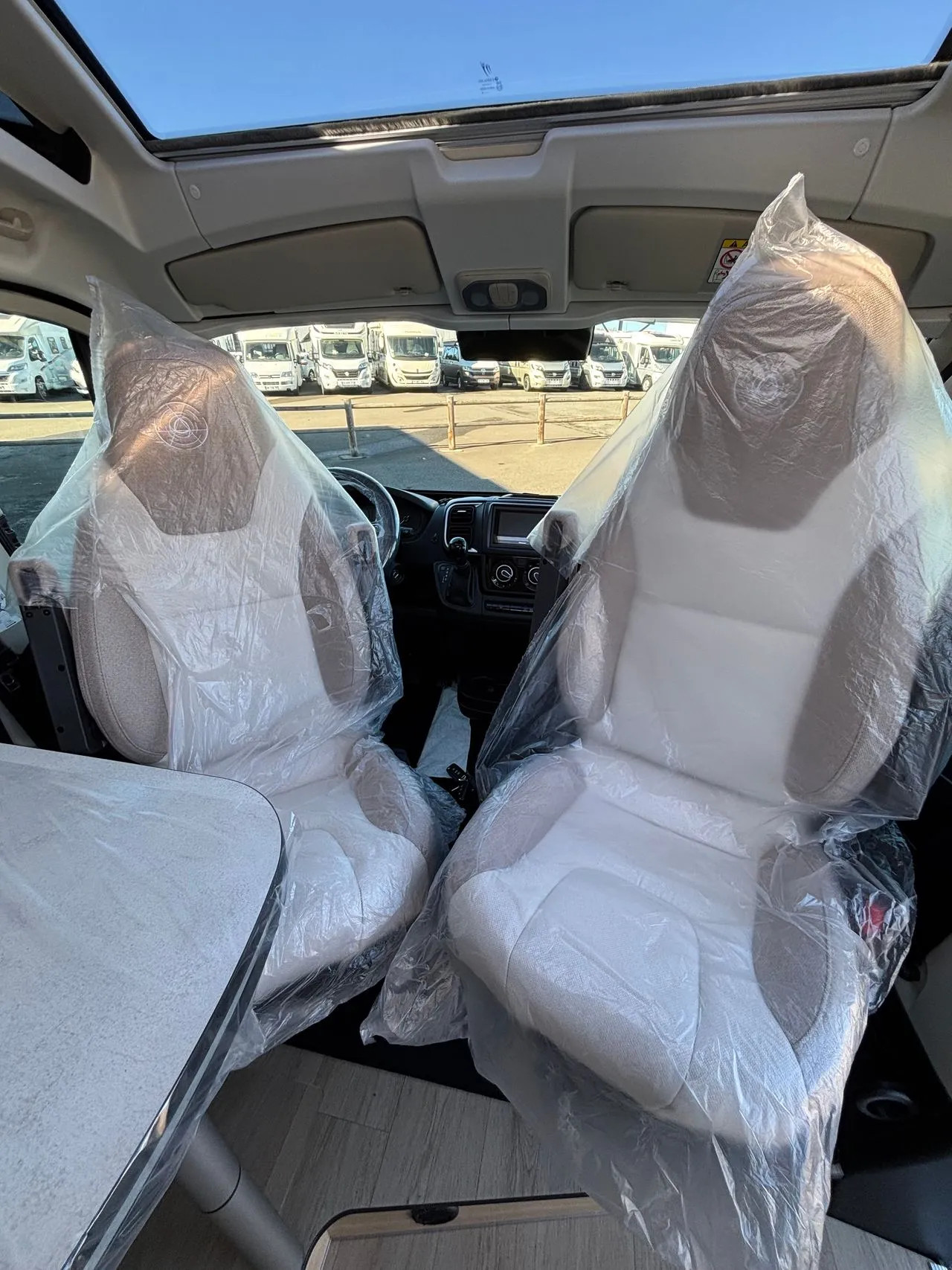 Fourgon aménagé - Campereve - MAGELLAN 746 SAPHIR - 2026