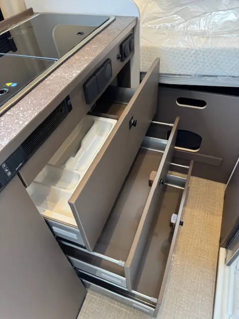 Fourgon aménagé - Burstner - B66 600C - 2026