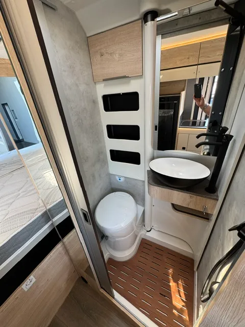 Fourgon aménagé - Fleurette - BLACK PEARL 59 LT - 2026