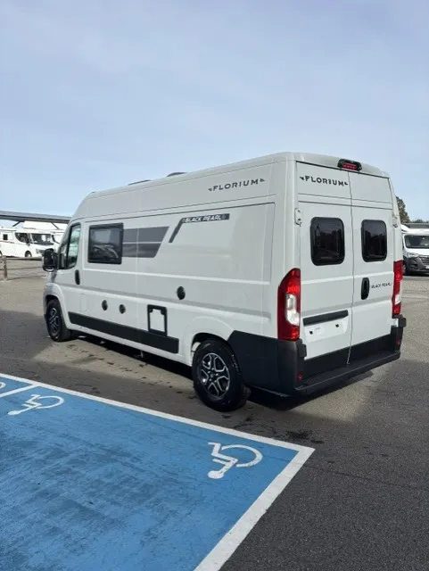 Fourgon aménagé - Fleurette - BLACK PEARL 59 LT - 2026