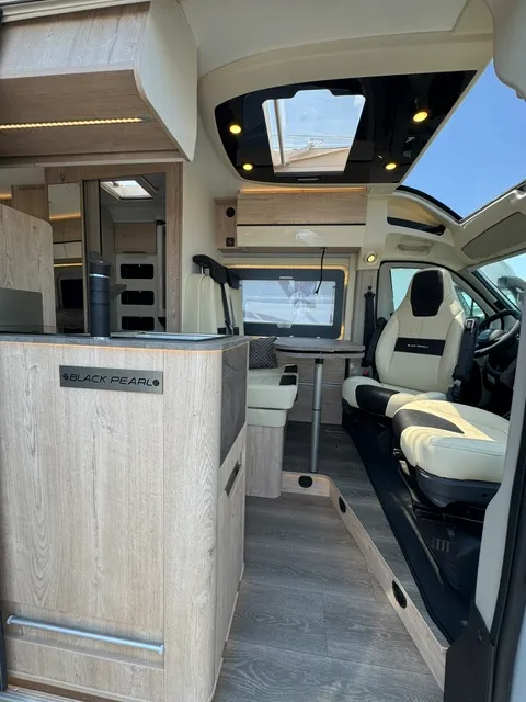 Fourgon aménagé - Fleurette - BLACK PEARL 59 LT - 2026