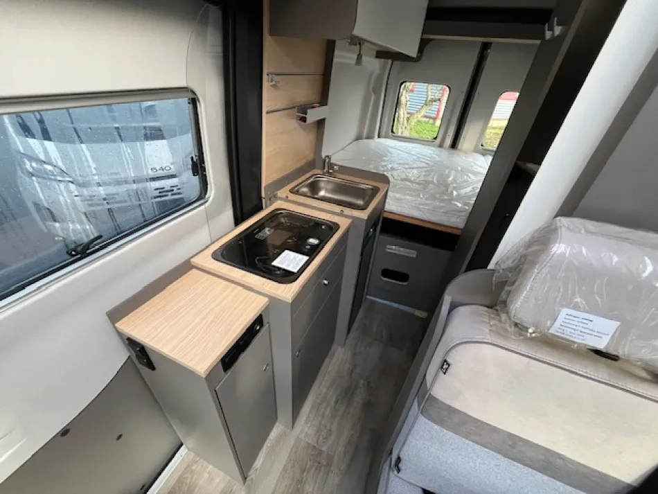 Fourgon aménagé - LMC - INNOVAN BOITE AUTOMATIQUE NEW EDITION 590 - 2022