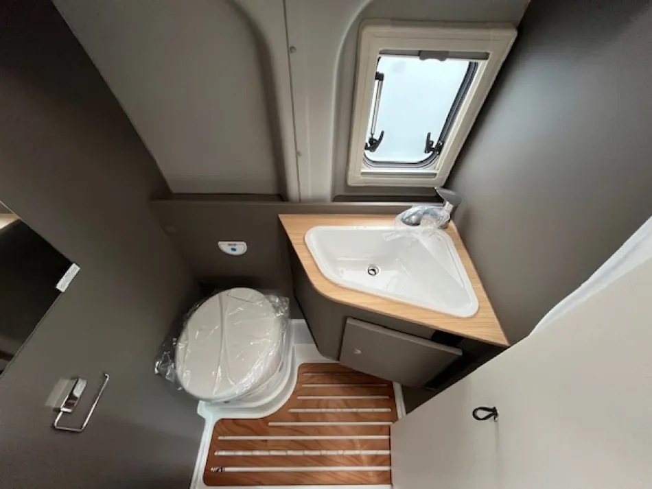 Fourgon aménagé - LMC - INNOVAN BOITE AUTOMATIQUE NEW EDITION 590 - 2022