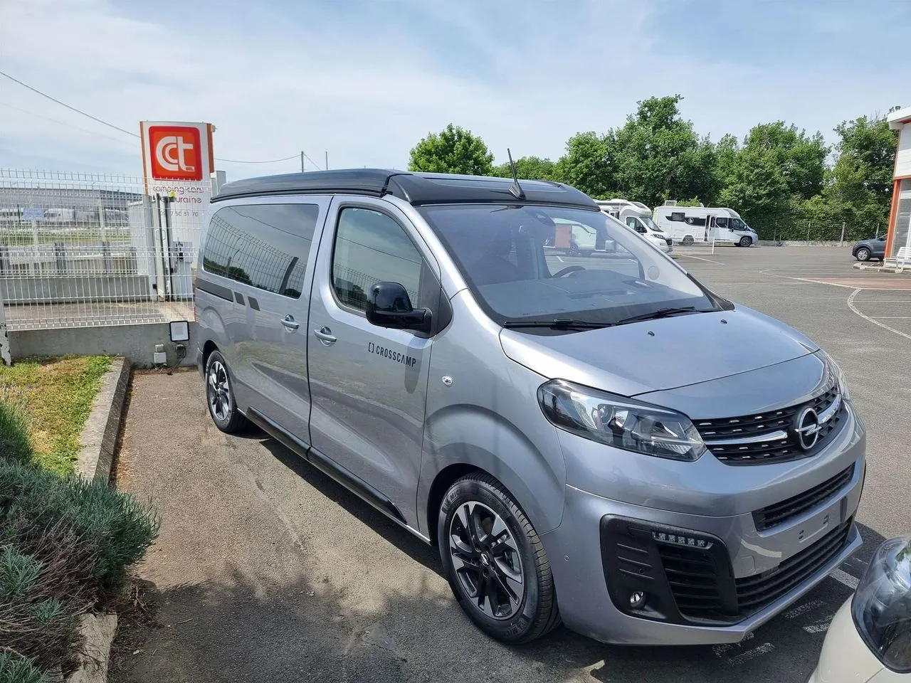 Van aménagé - Crosscamp - FLEX GRIS QUARTZ - 2022