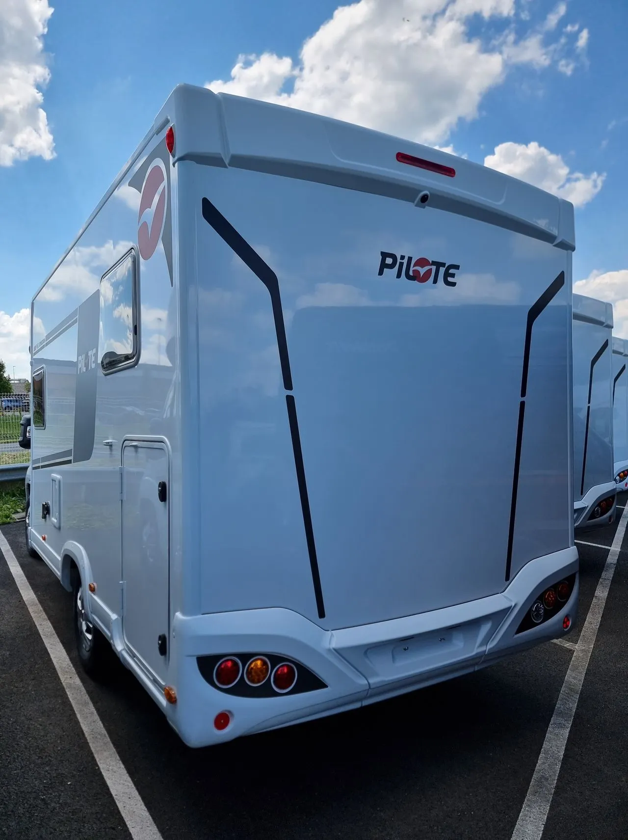 Camping-car - Pilote - P 650 GJ EXPRESSION - 2024