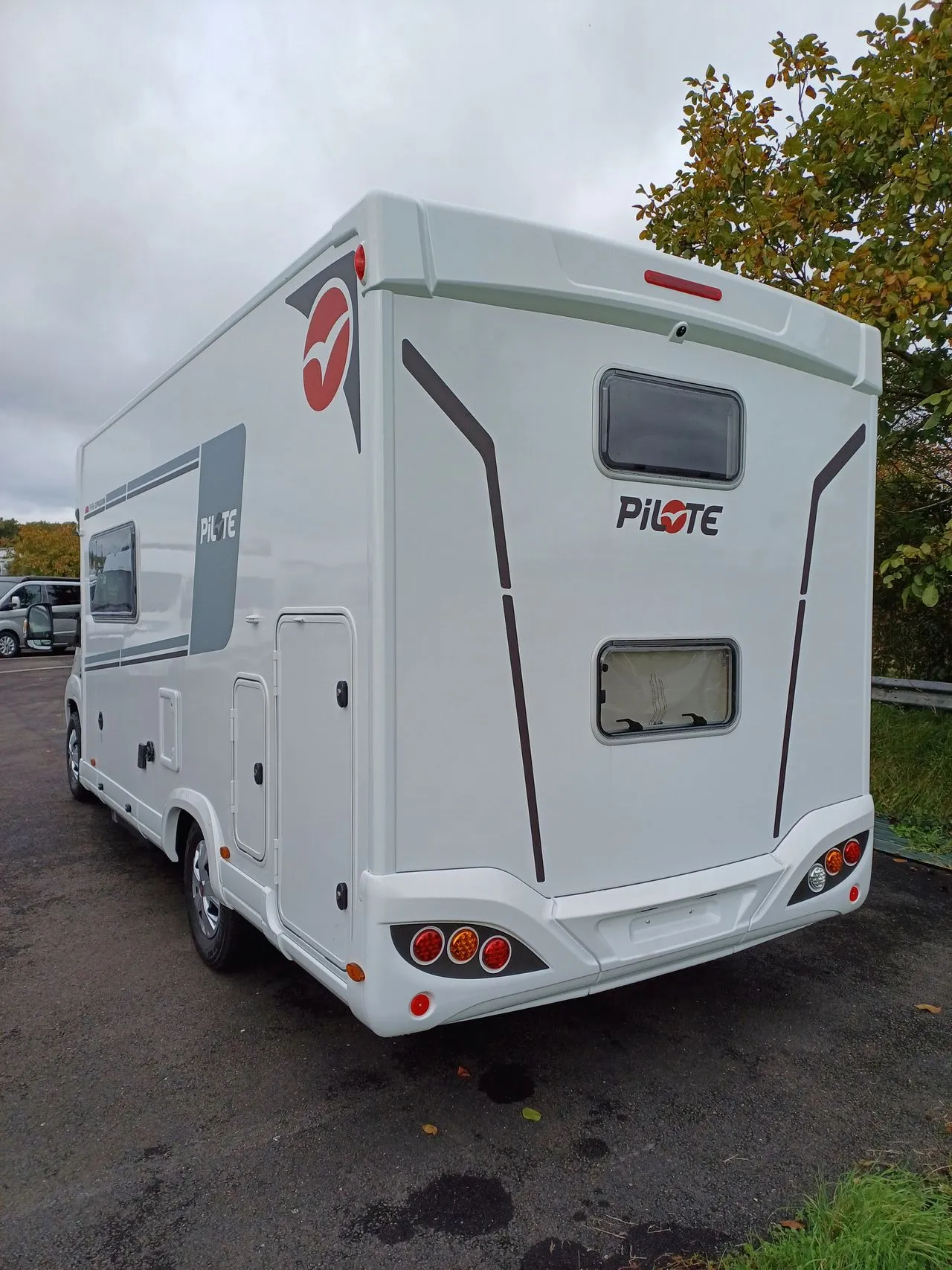 Camping-car - Pilote - P 696 S EXPRESSION - 2024