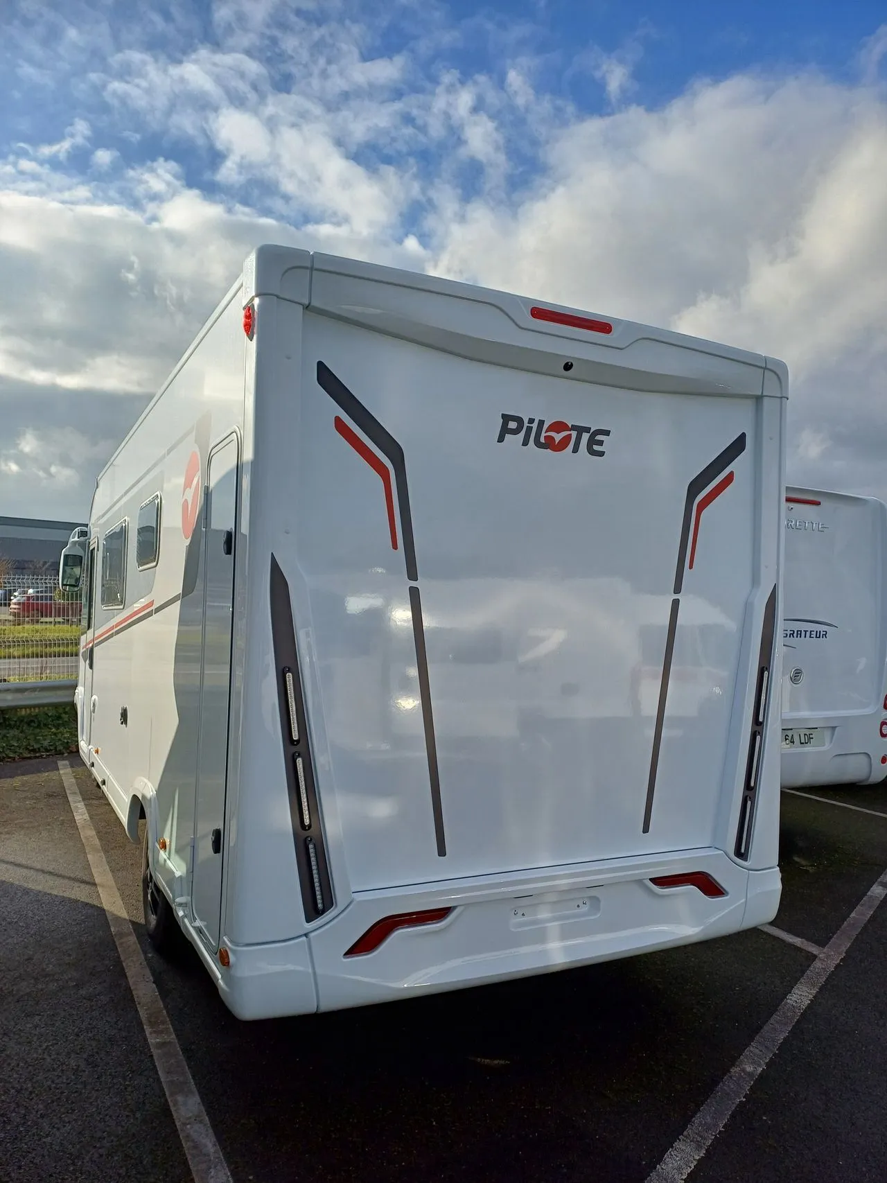 Camping-car - Pilote - G 690 D EXPRESSION - 2025