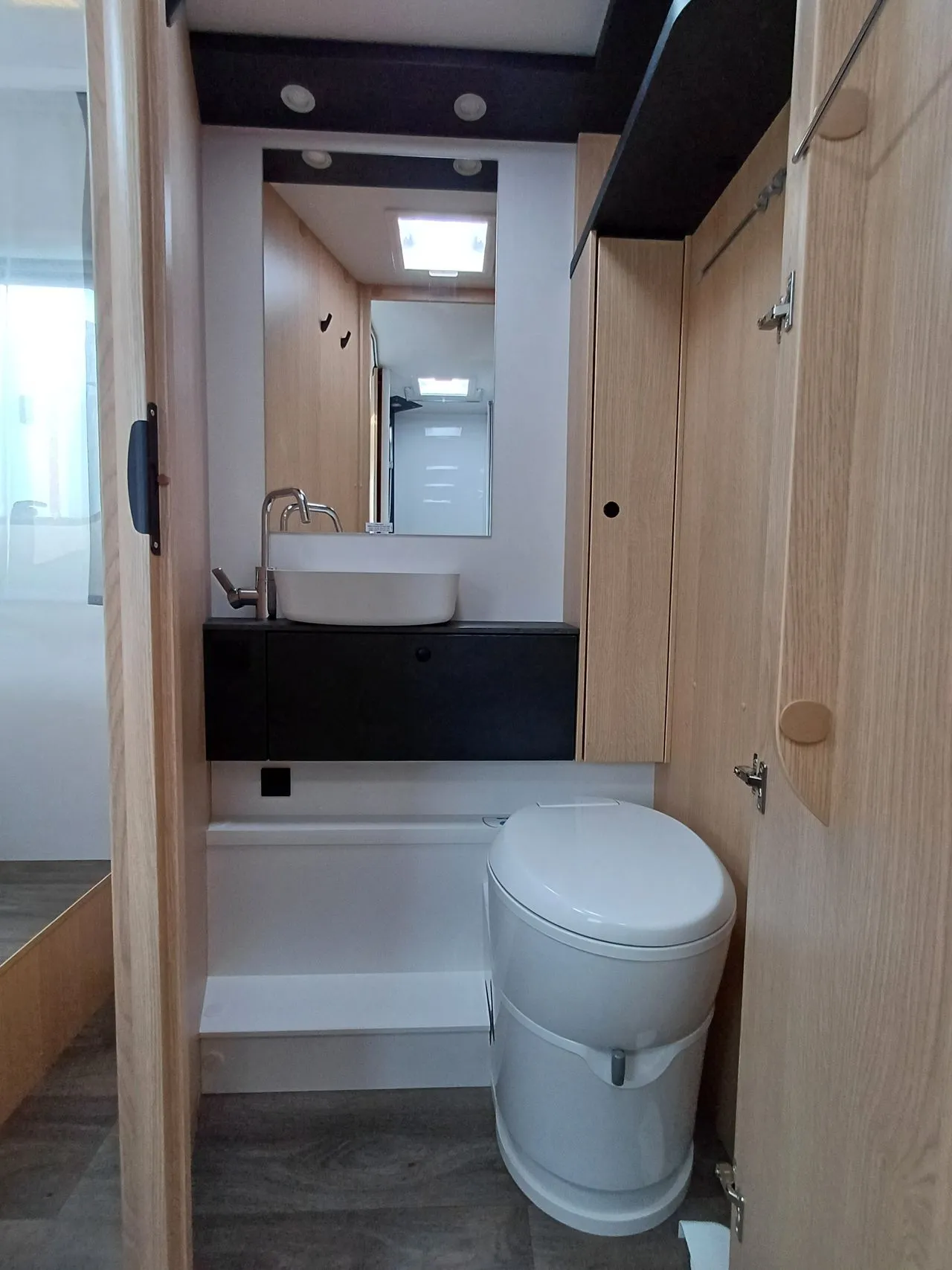 Camping-car - Sunlight - T 69 LC ACCESS + - 2025