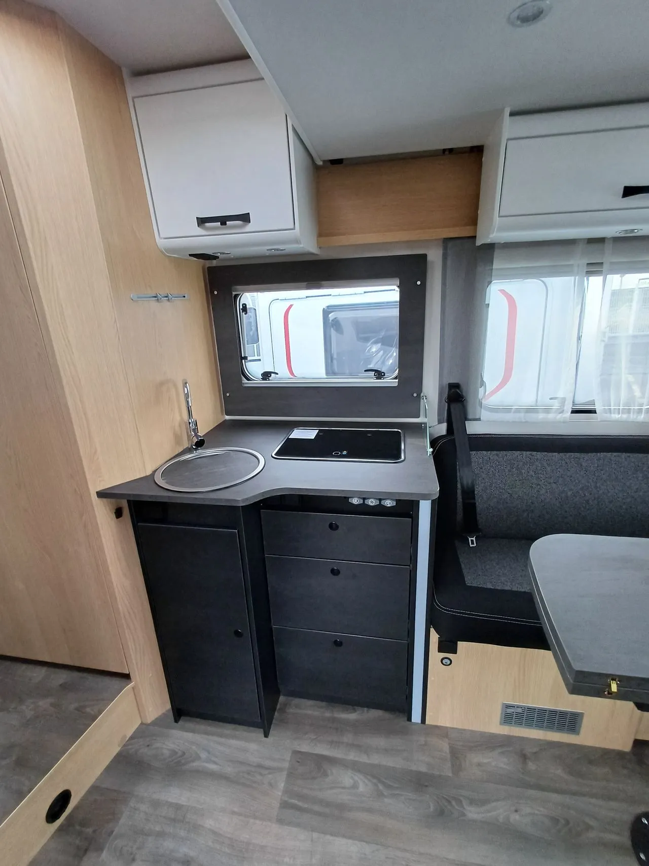 Camping-car - Sunlight - T 69 LC ACCESS + - 2025
