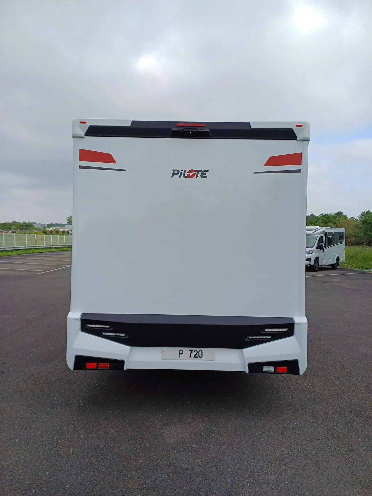 Camping-car - Pilote - P 720 FGJ SELECTION - 2025