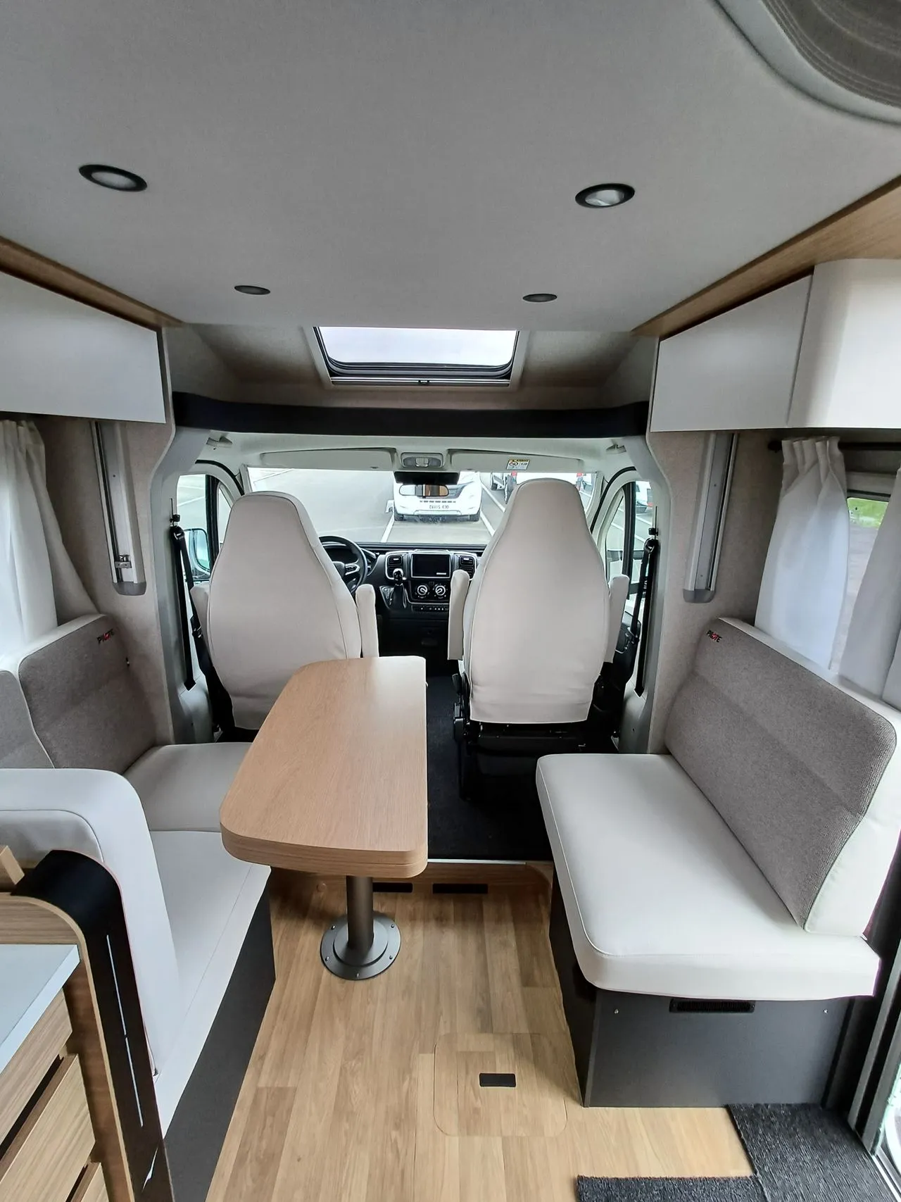 Camping-car - Pilote - P 720 FGJ SELECTION - 2025