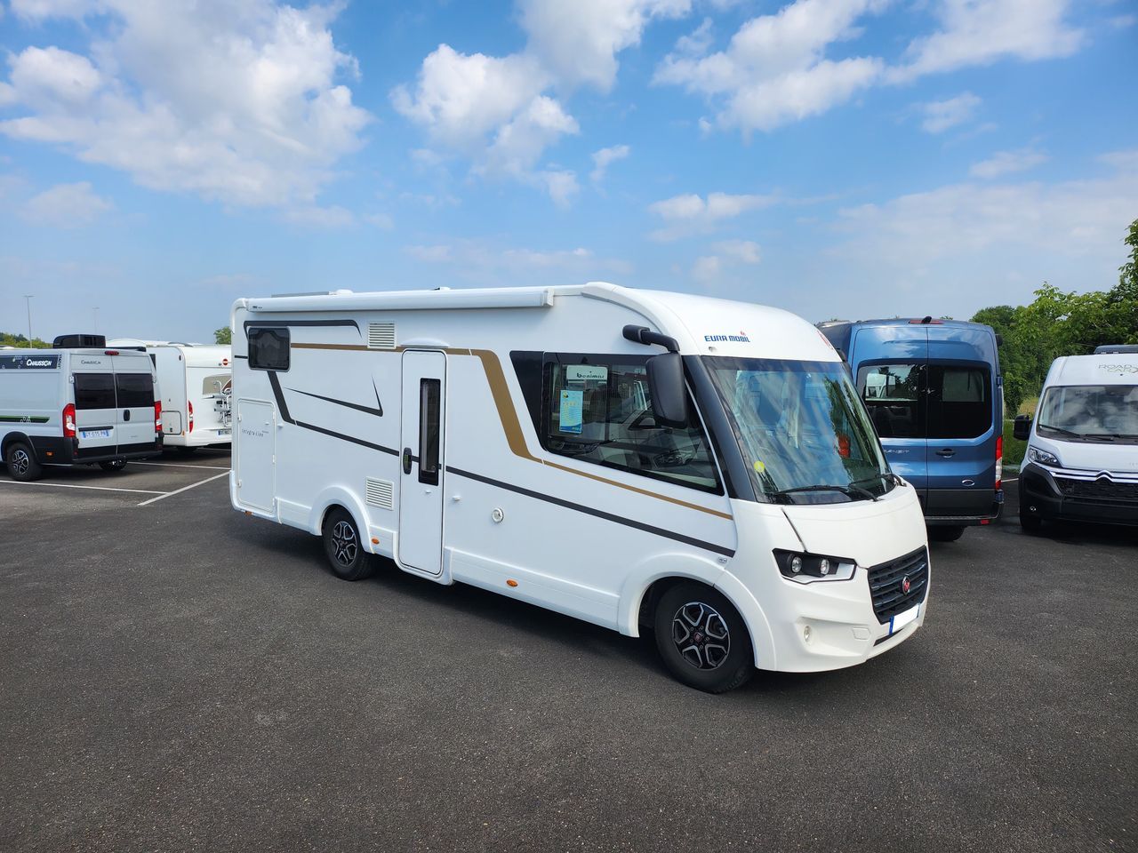 Camping-car EURA MOBIL IL 720 EF