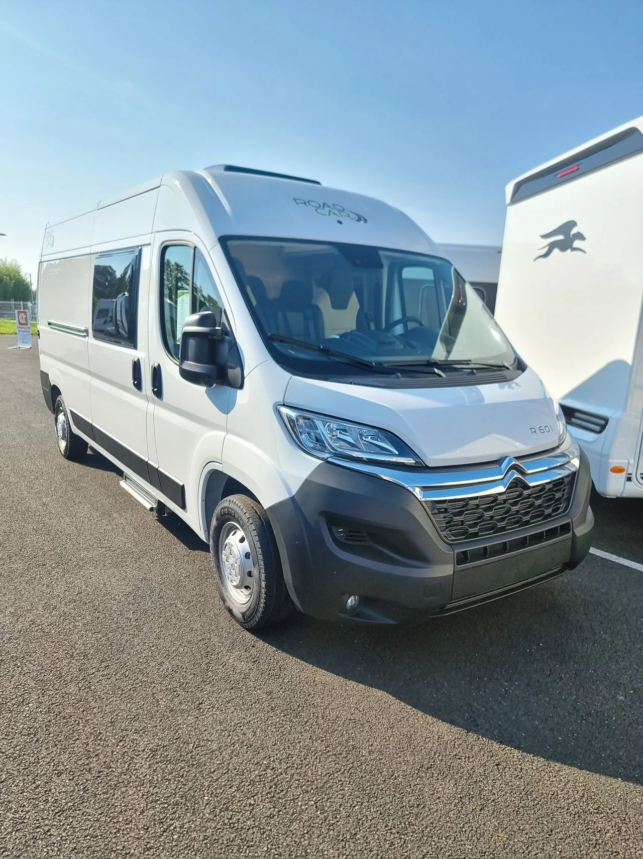 Fourgon aménagé - Road Car - R 601 - 2024