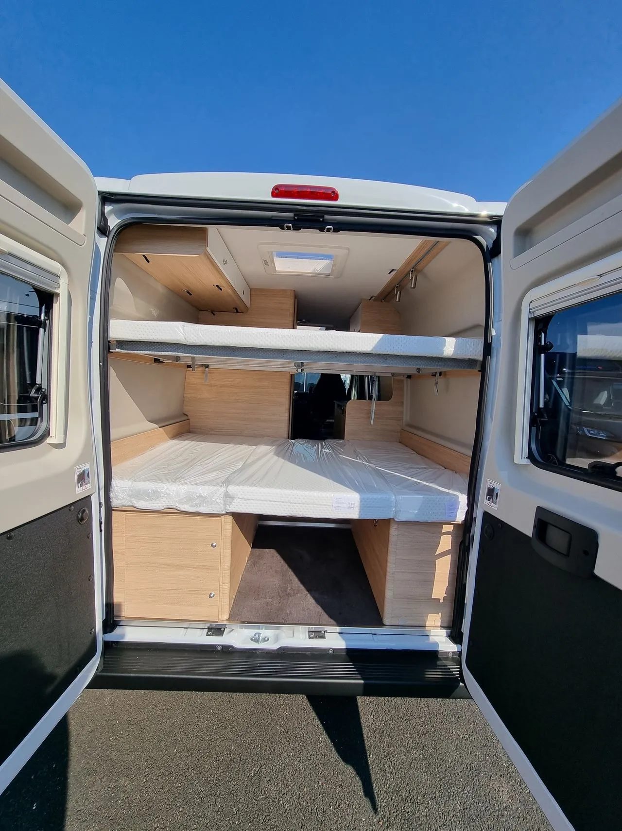 Fourgon aménagé - Road Car - R 601 - 2024