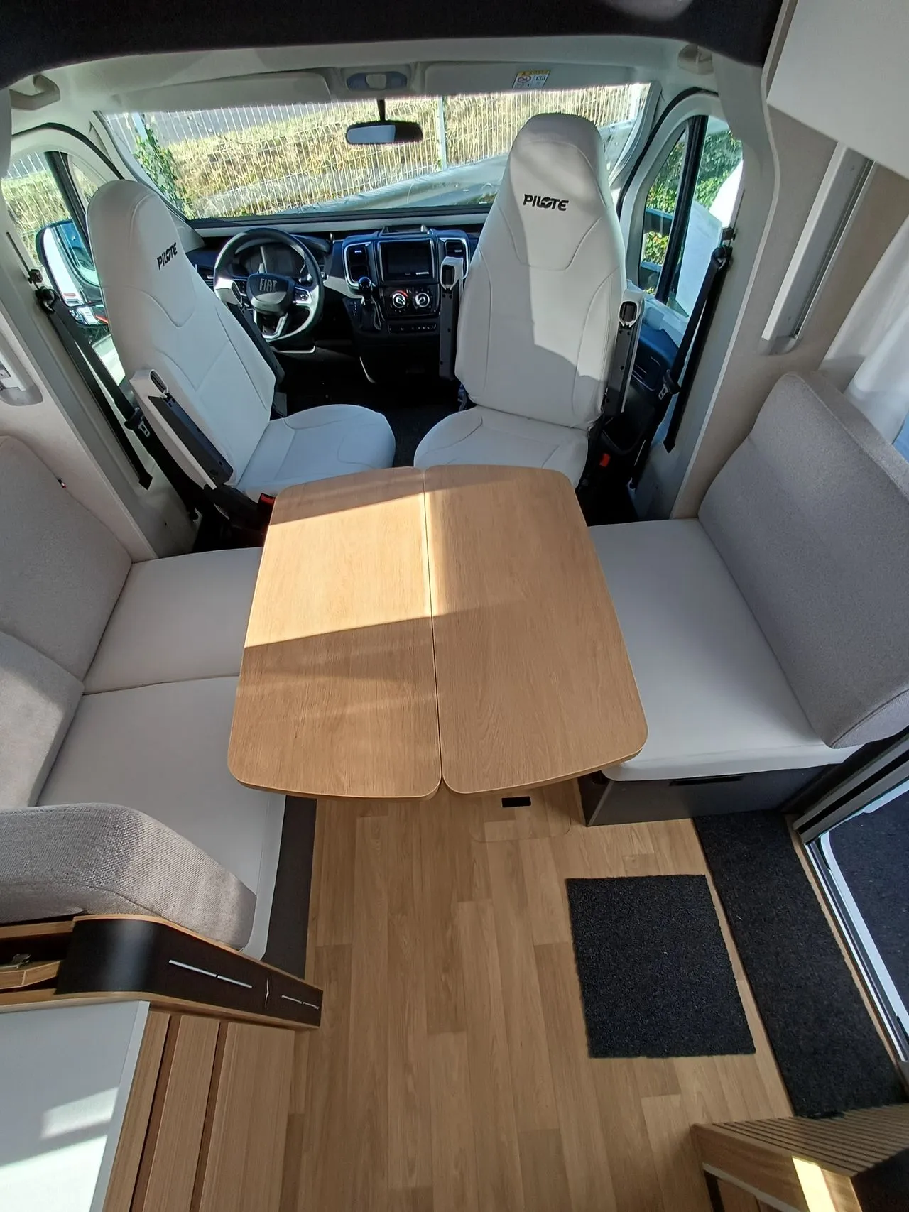 Camping-car - Pilote - P 740 FGJ EVIDENCE - 2026
