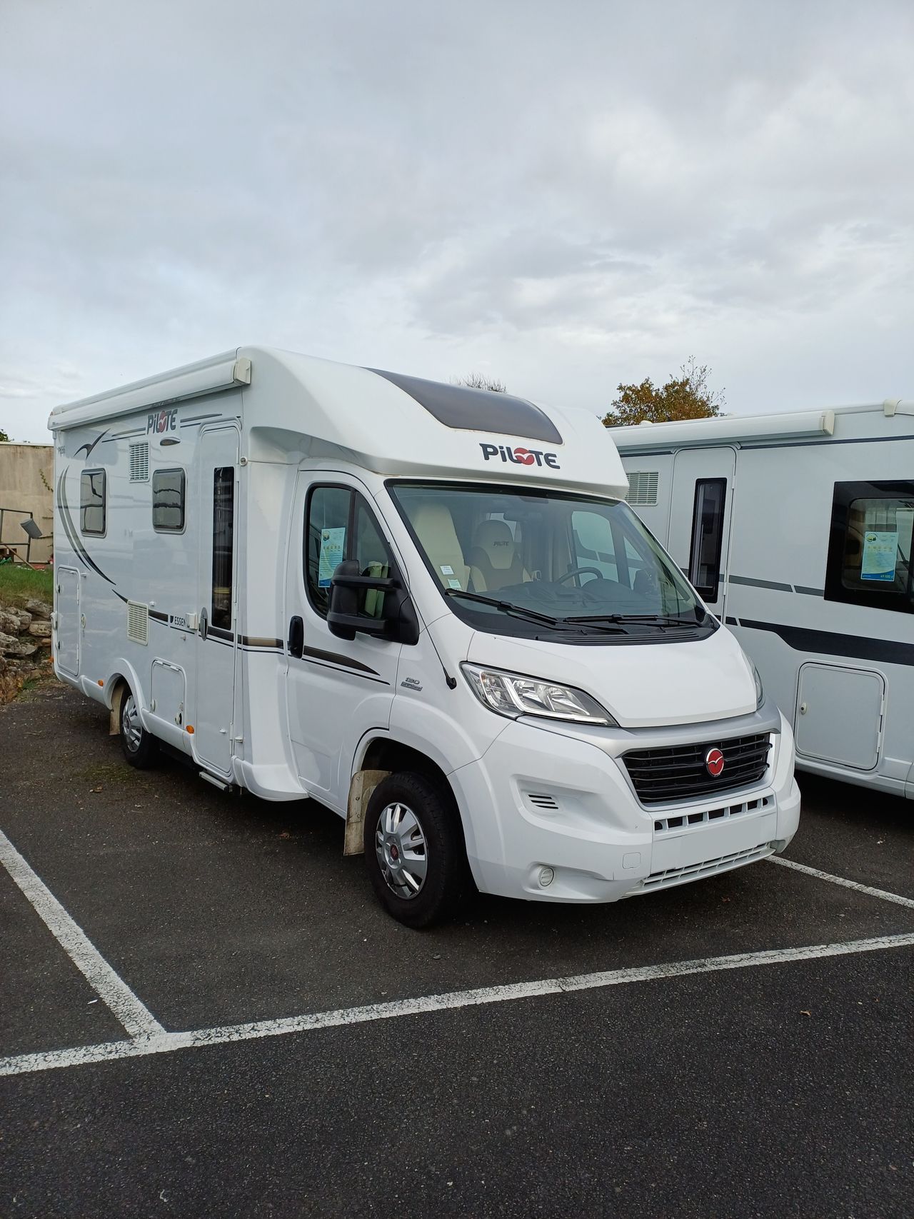 Camping-car PILOTE P 656 C ESSENTIEL