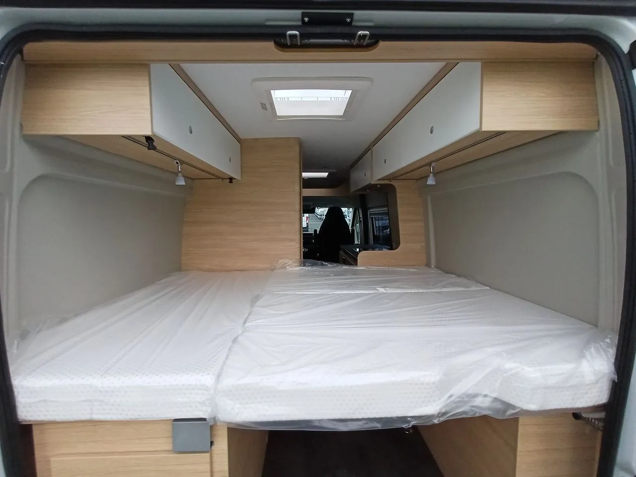 Fourgon aménagé - Road Car - R600 - 2025