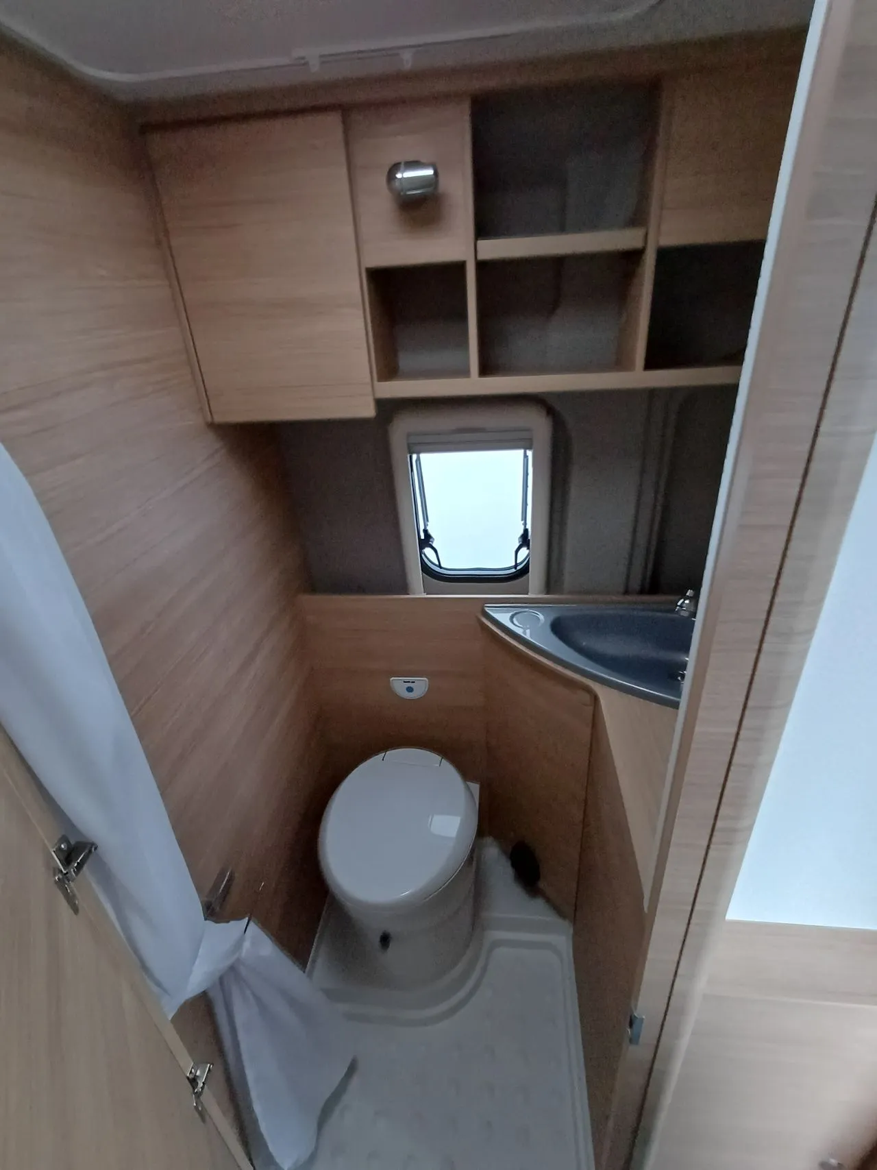 Fourgon aménagé - Road Car - R600 - 2025