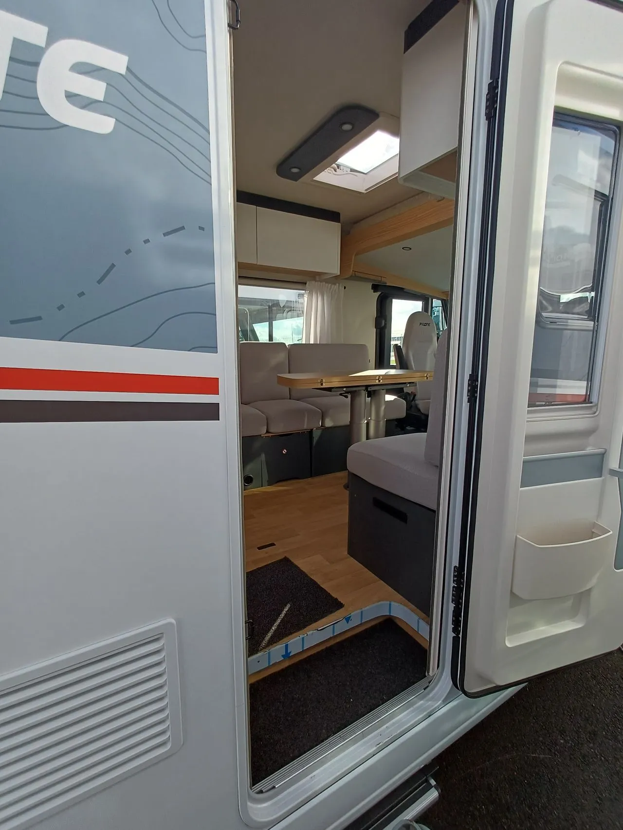 Camping-car - Pilote - G 690D EXPRESSION - 2025