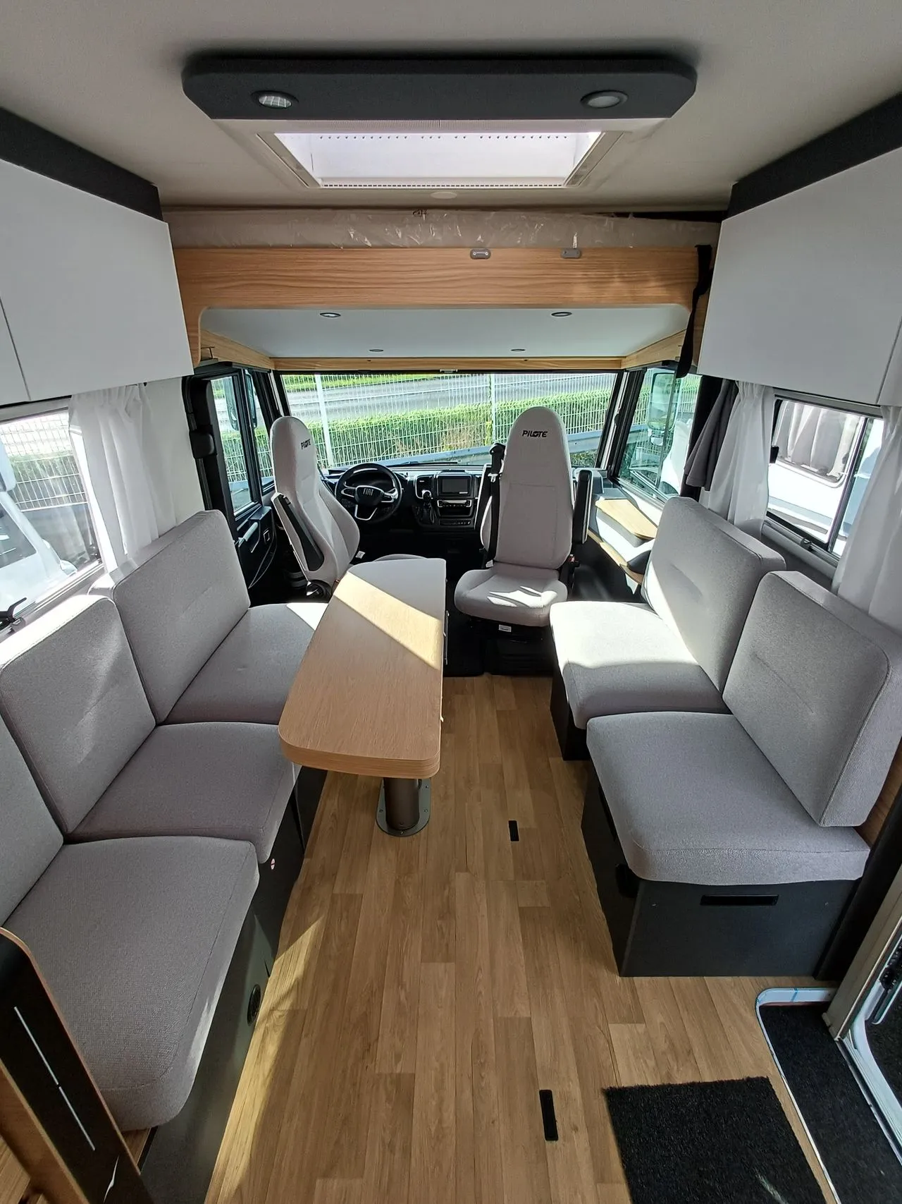 Camping-car - Pilote - G 690D EXPRESSION - 2025