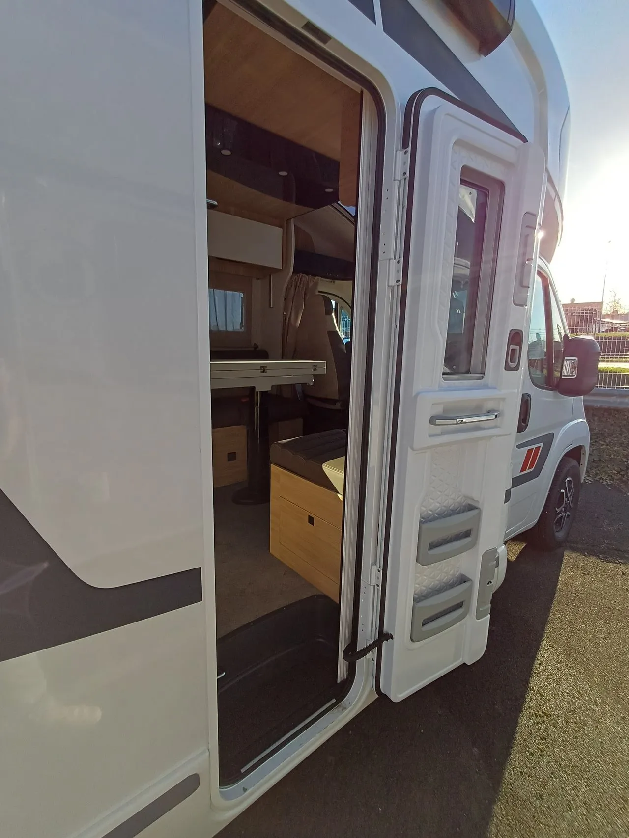 Camping-car - Challenger - 318 ULTIMATE EDITION - 2026