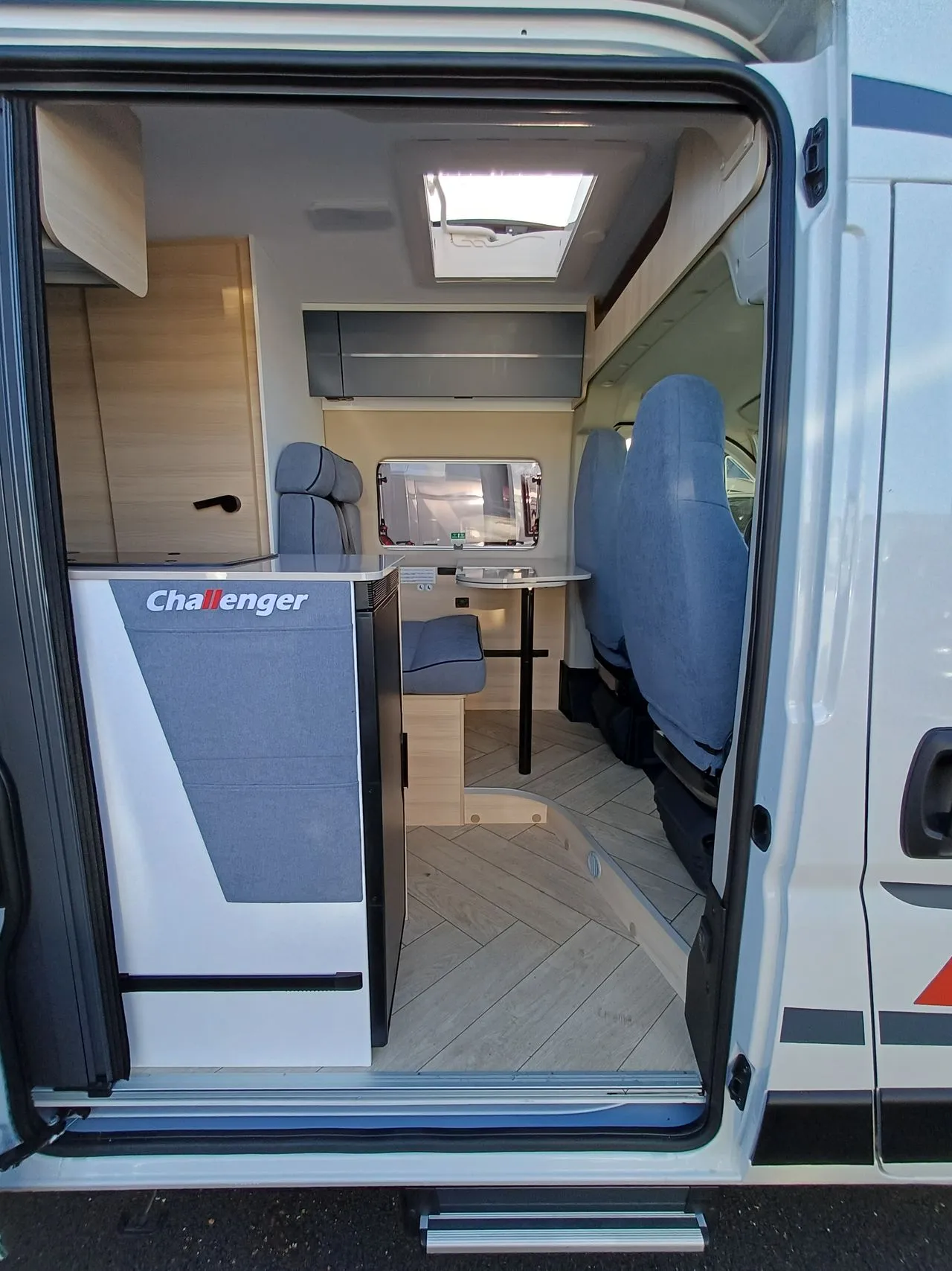 Fourgon aménagé - Challenger - V 114 BREAK EDITION LIGHT - 2026