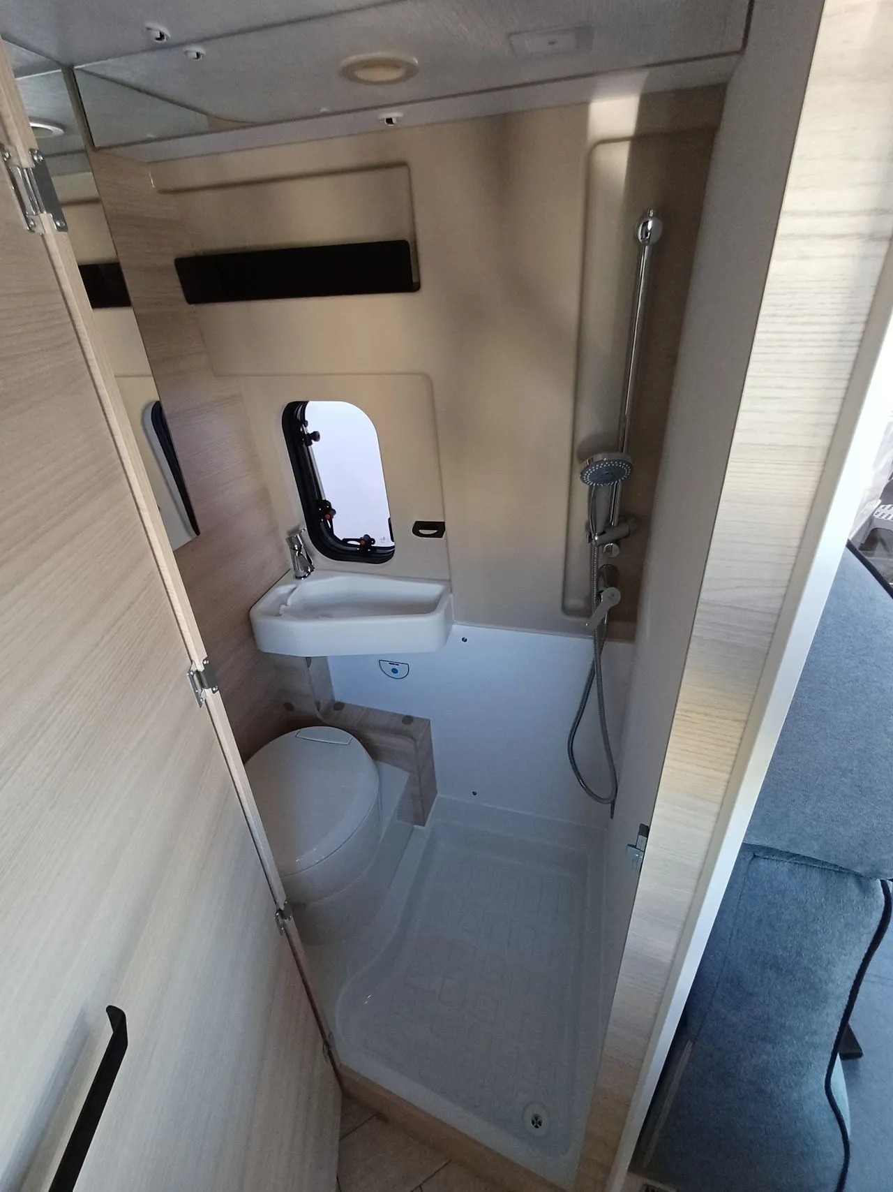 Fourgon aménagé - Challenger - V 114 BREAK EDITION LIGHT - 2026