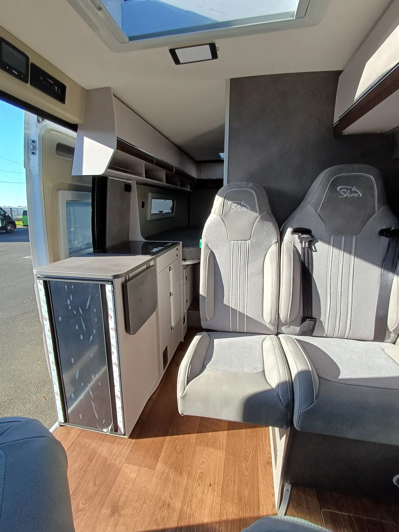 Fourgon aménagé - Possl - SUMMIT SHINE 600 L - 2025