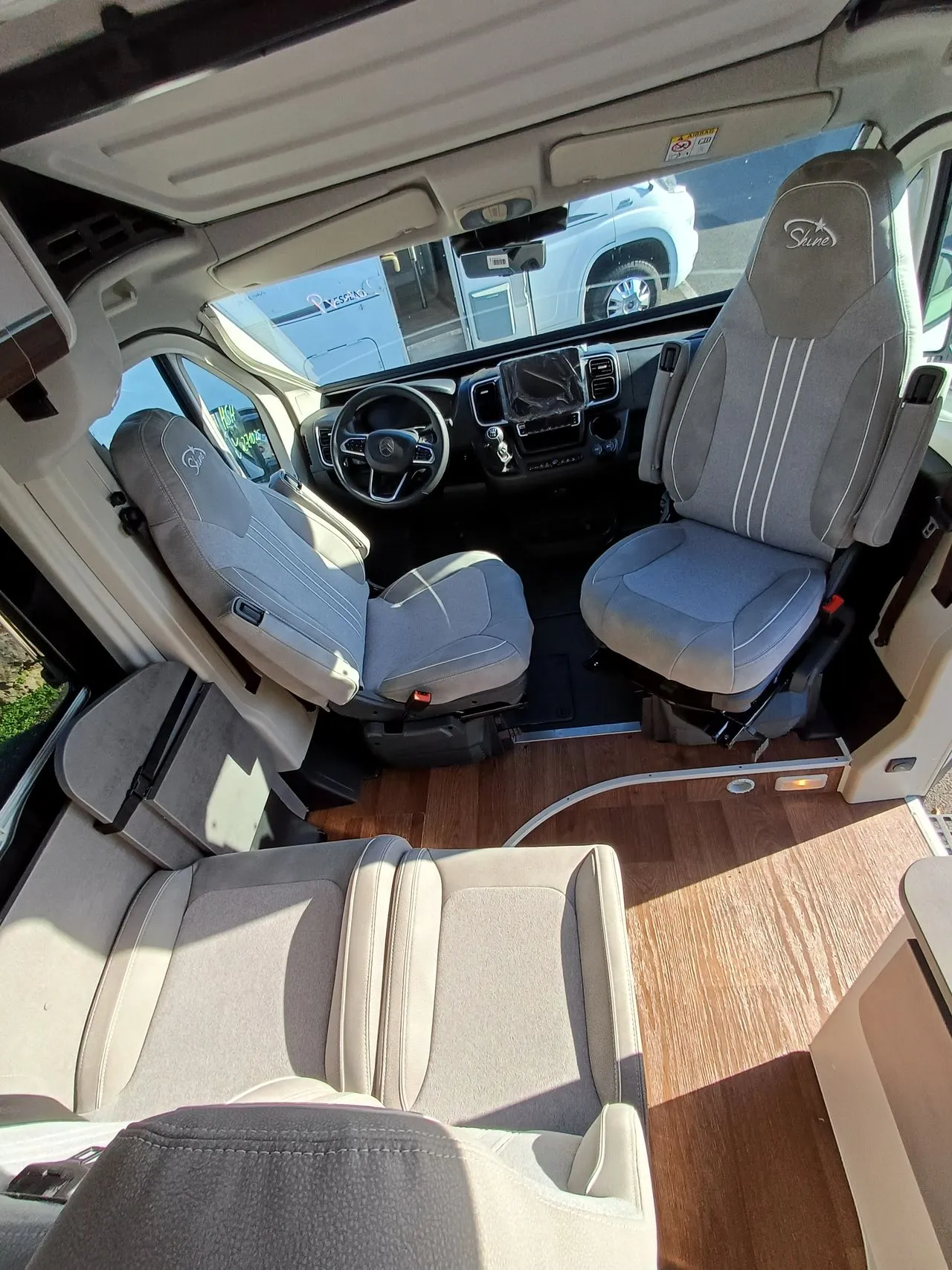 Fourgon aménagé - Possl - SUMMIT SHINE 600 L - 2025