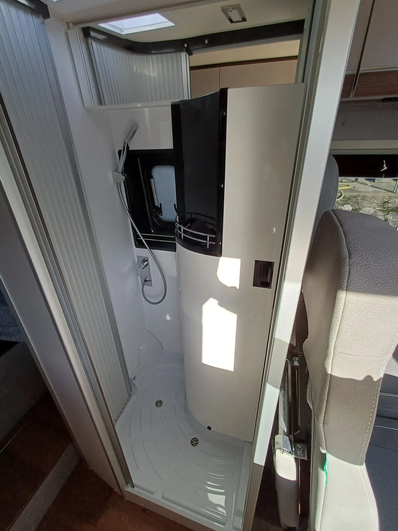 Fourgon aménagé - Possl - SUMMIT SHINE 600 L - 2025