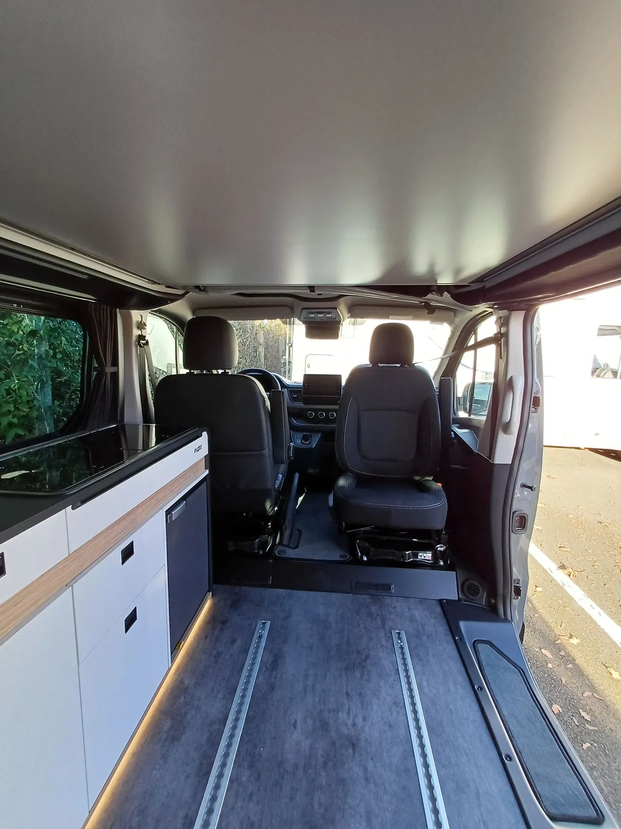 Van aménagé - Pilote - CV 545 BC EVIDENCE - 2026