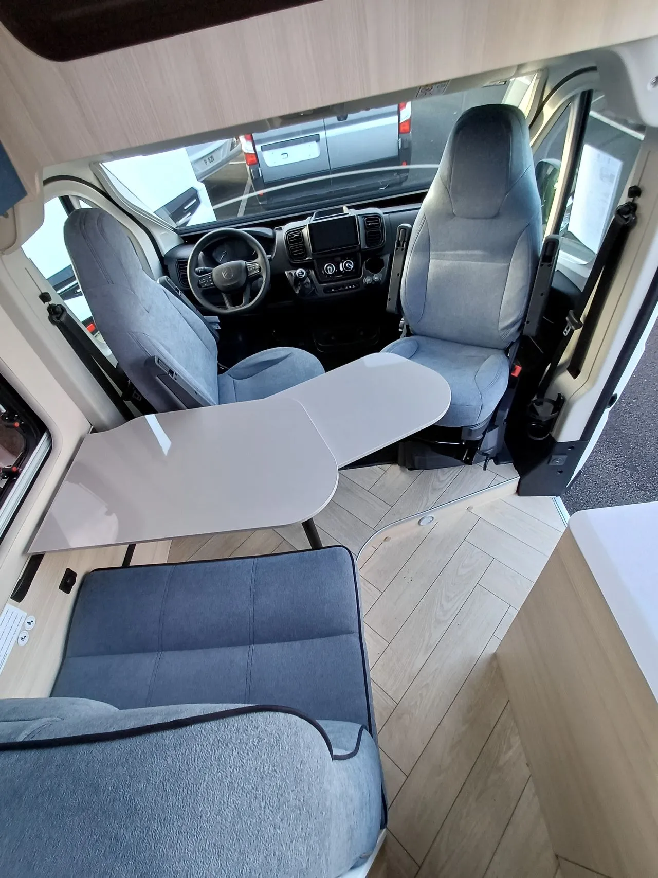 Fourgon aménagé - Challenger - V 114 MAX BREAK EDITION LIGHT - 2026