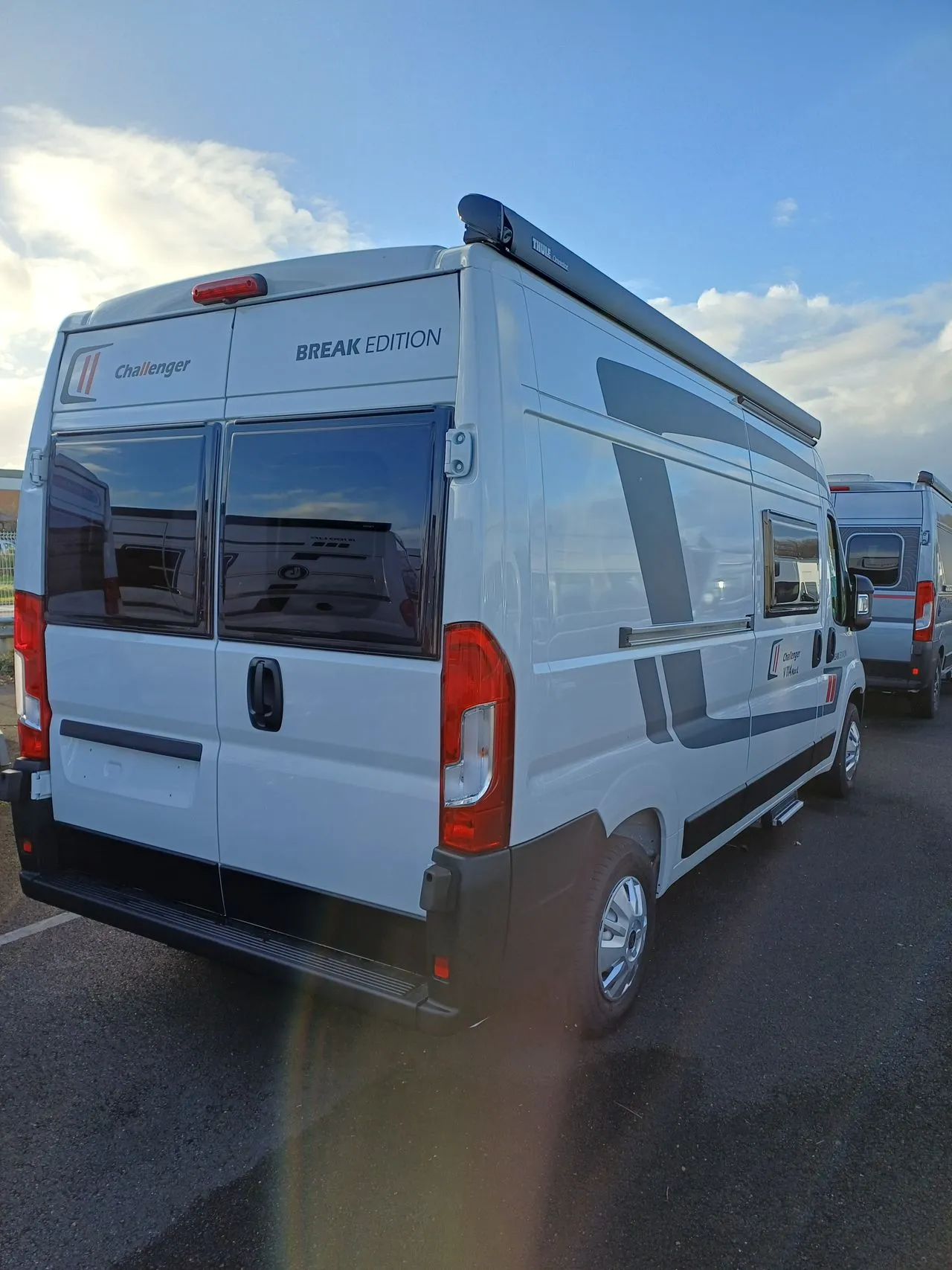 V 114 MAX BREAK EDITION LIGHT