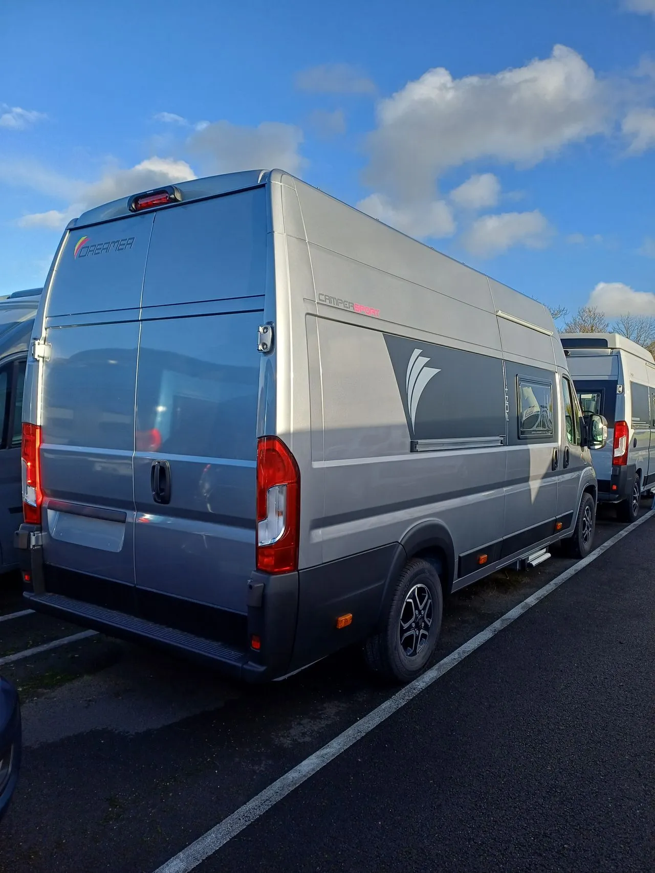Fourgon aménagé - Dreamer - CAMPERSPORT FUN + - 2026