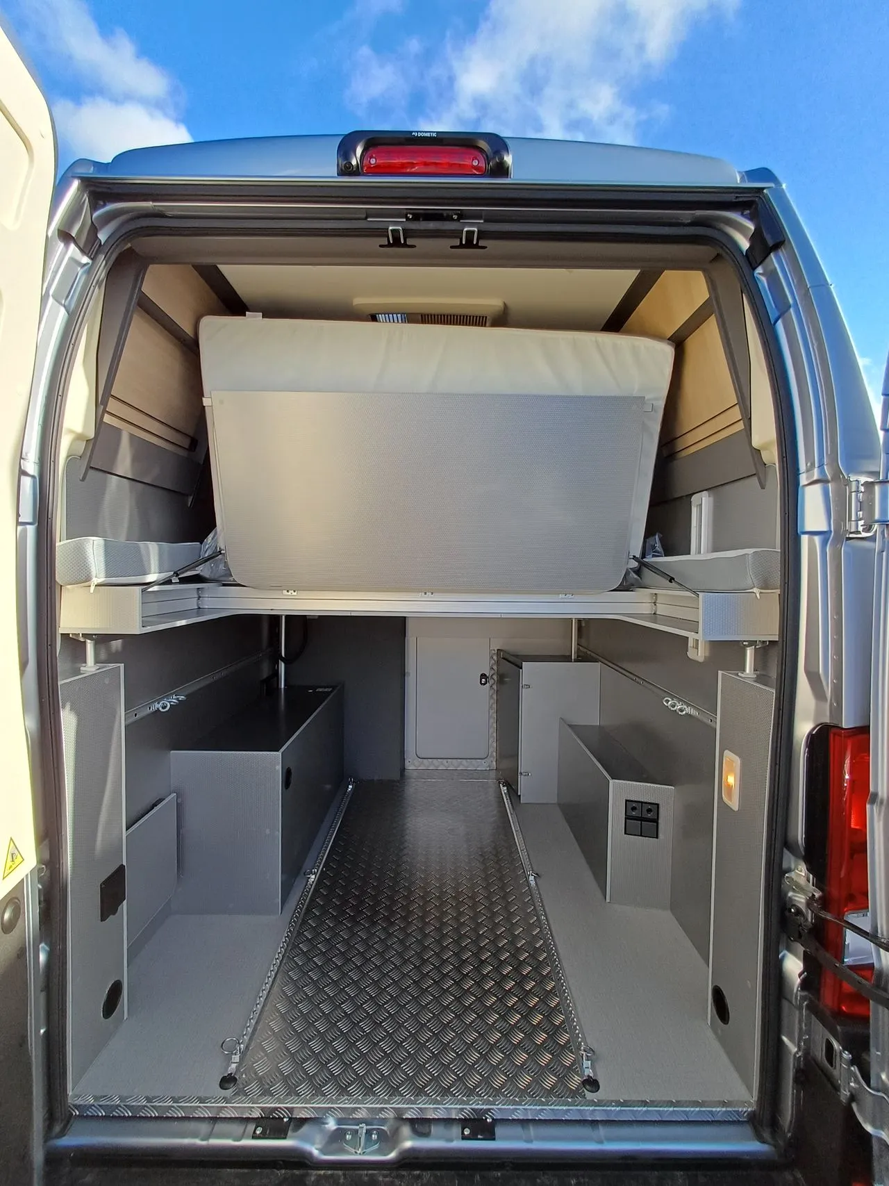 Fourgon aménagé - Dreamer - CAMPERSPORT FUN + - 2026