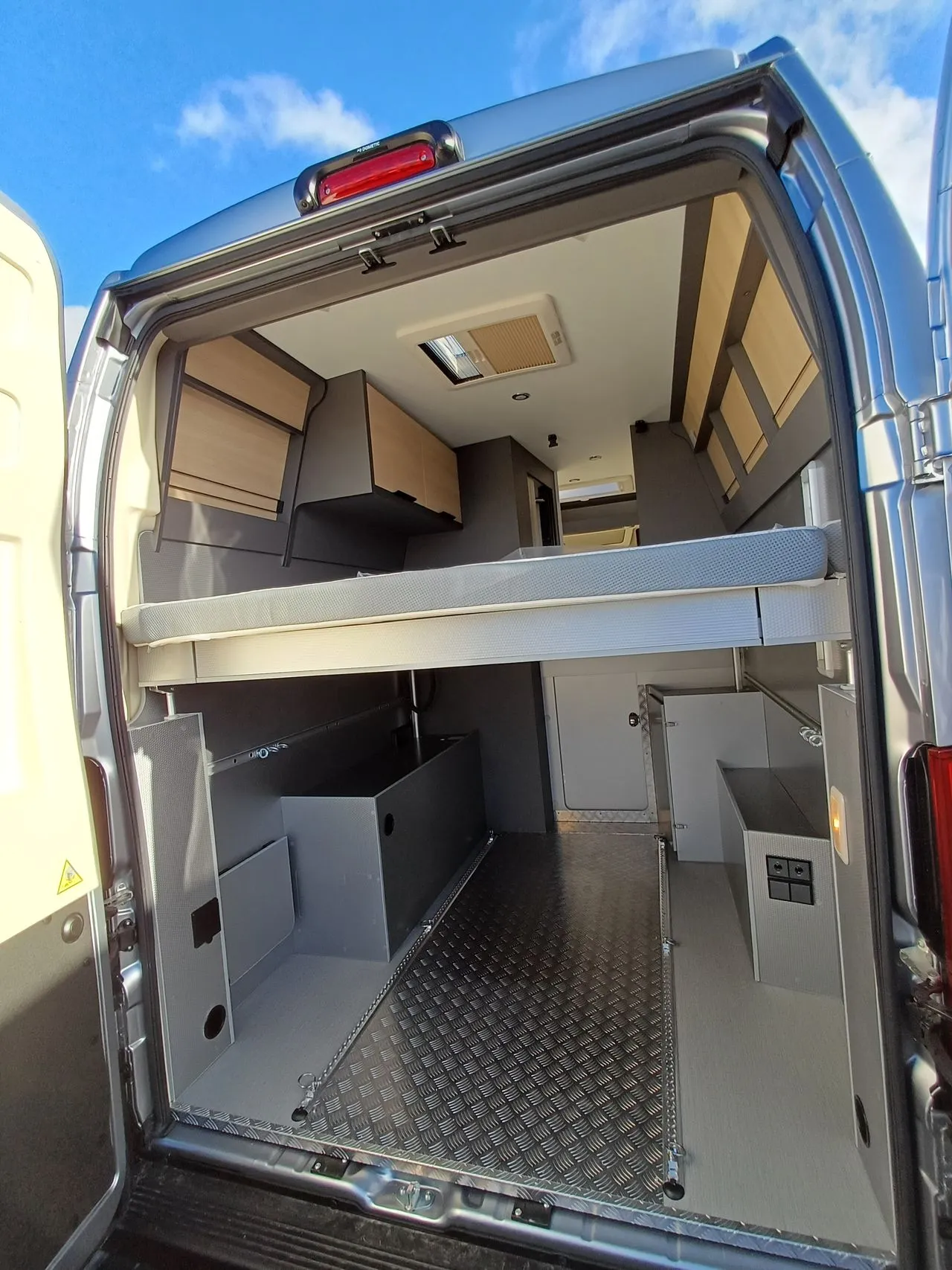 Fourgon aménagé - Dreamer - CAMPERSPORT FUN + - 2026