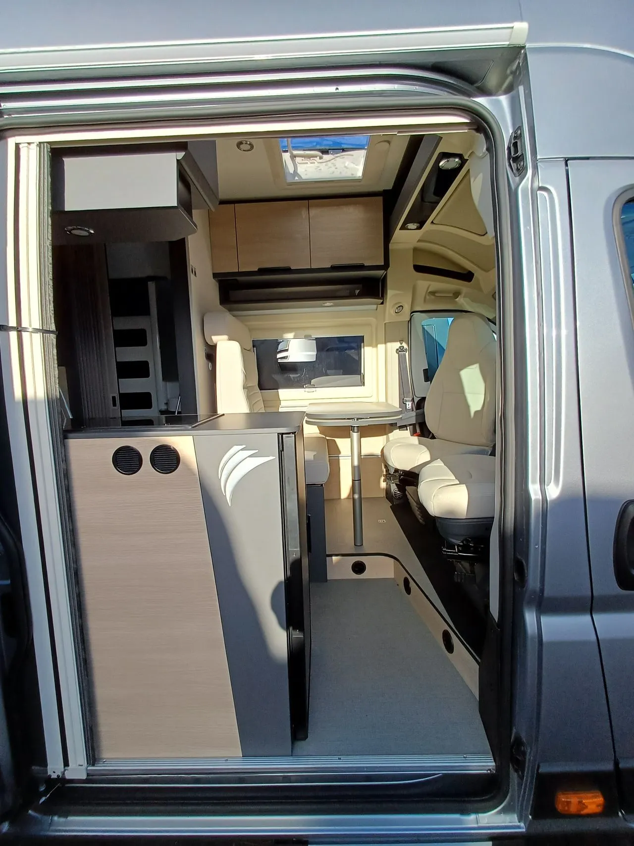 Fourgon aménagé - Dreamer - CAMPERSPORT FUN + - 2026