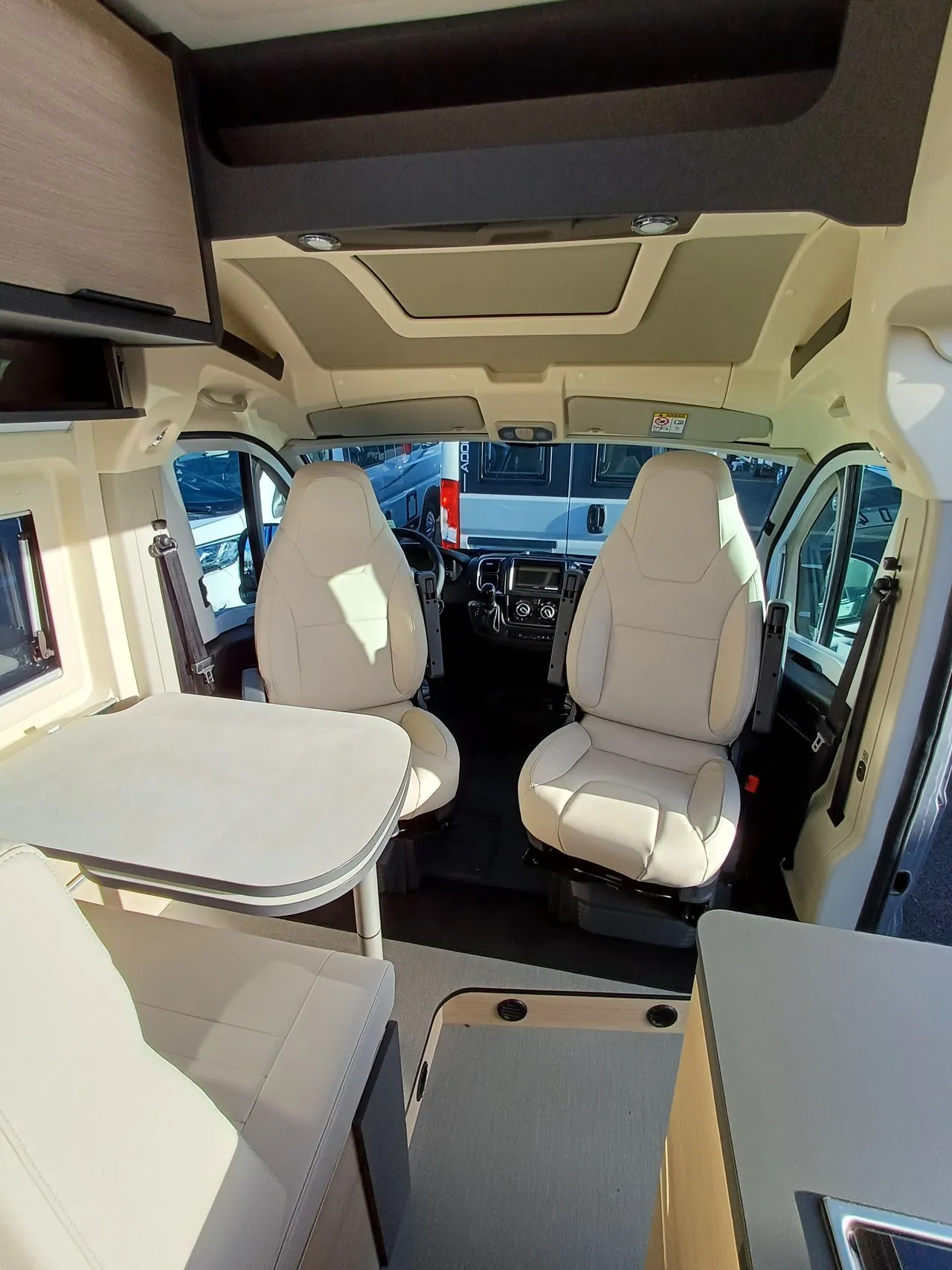 Fourgon aménagé - Dreamer - CAMPERSPORT FUN + - 2026