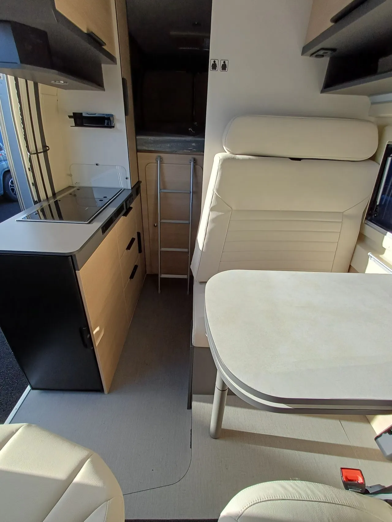 Fourgon aménagé - Dreamer - CAMPERSPORT FUN + - 2026