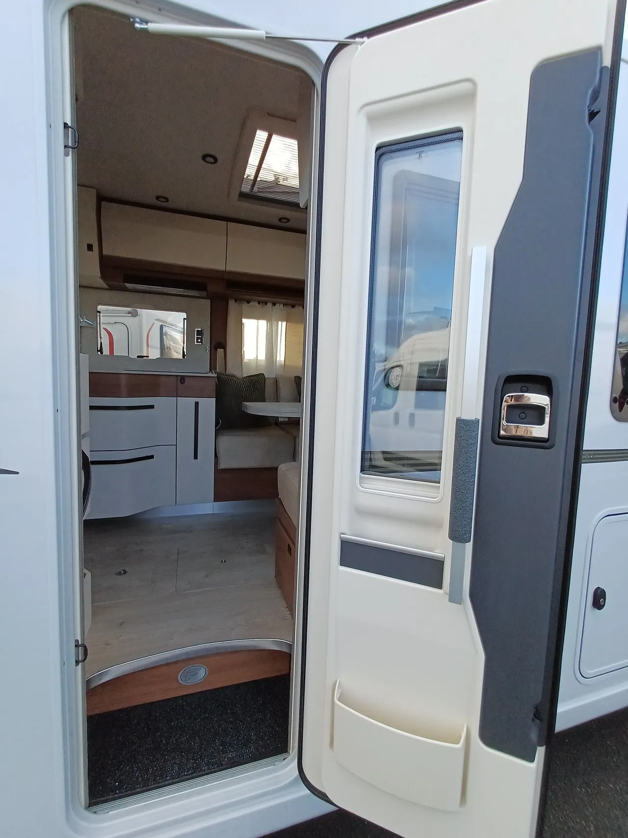 Camping-car - Fleurette - DISCOVER 75 LMF WELLNESS - 2026