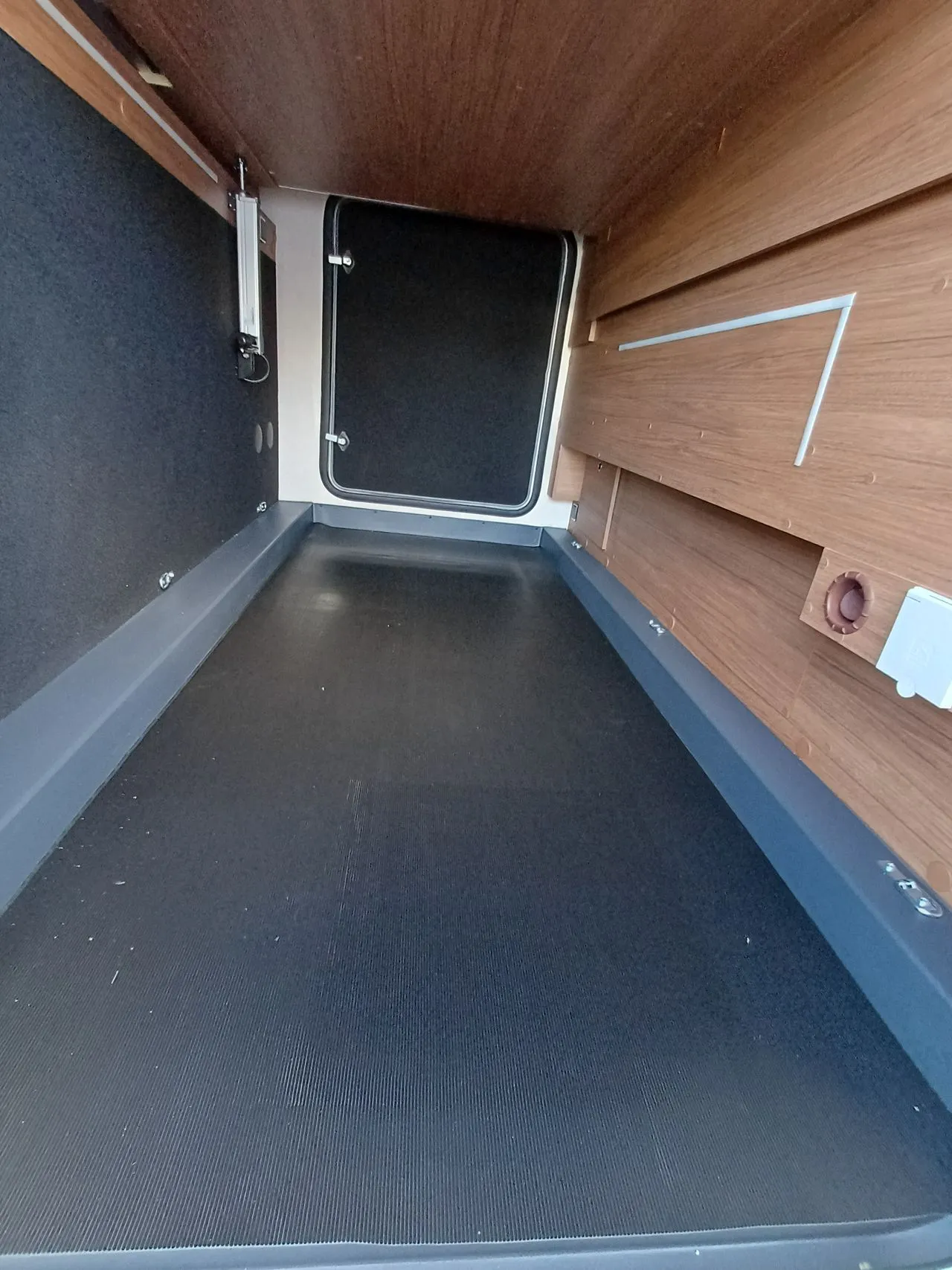 Camping-car - Fleurette - DISCOVER 75 LMF WELLNESS - 2026