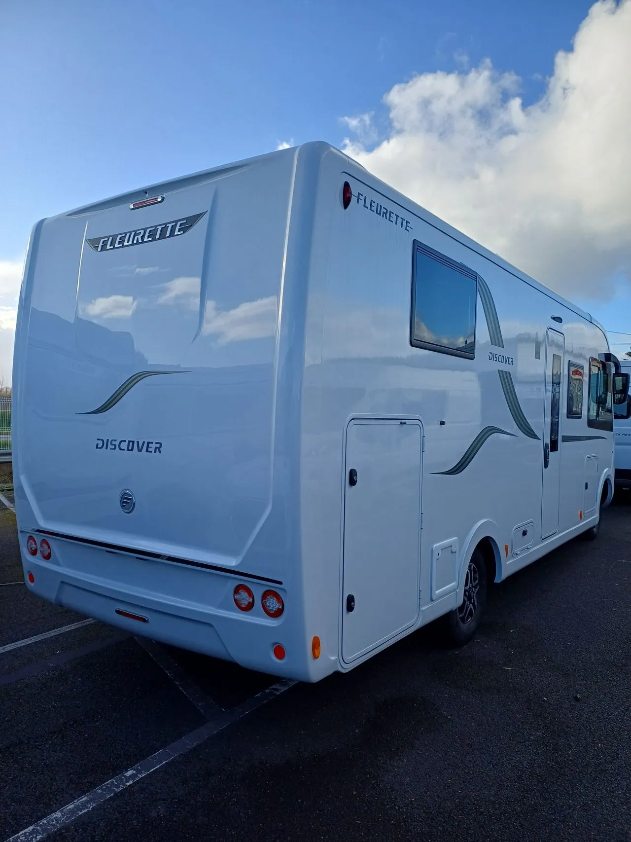 Camping-car - Fleurette - DISCOVER 75 LMF WELLNESS - 2026