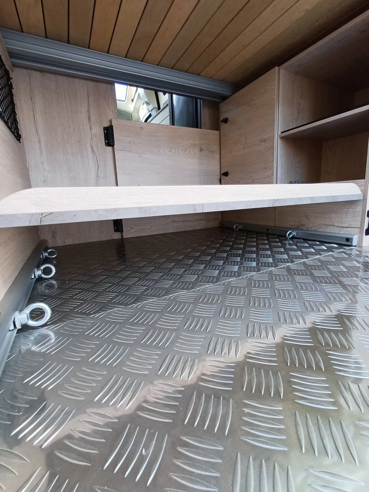 Fourgon aménagé - Fleurette - BLACK PEARL 59 LT - 2026