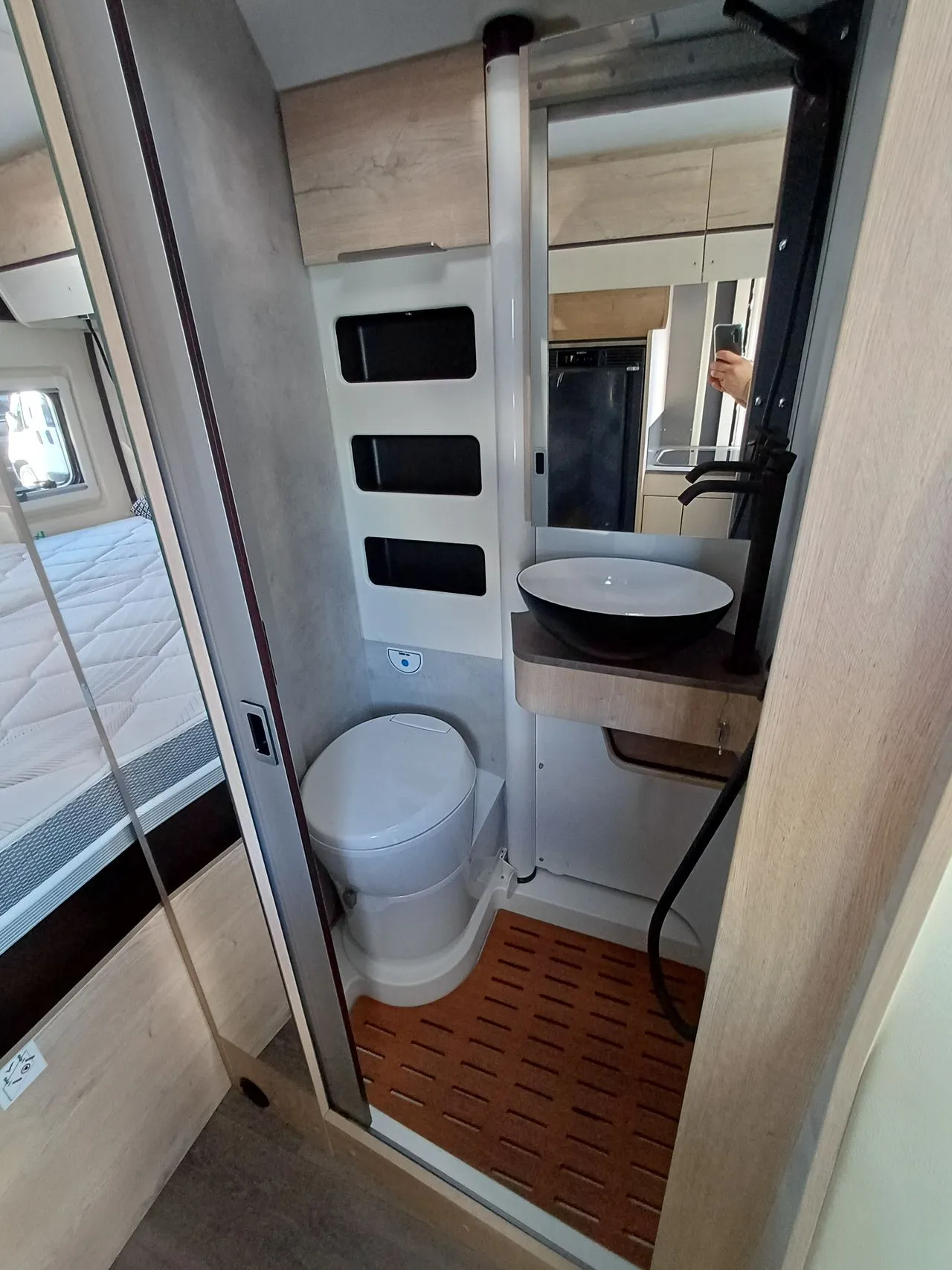 Fourgon aménagé - Fleurette - BLACK PEARL 59 LT - 2026